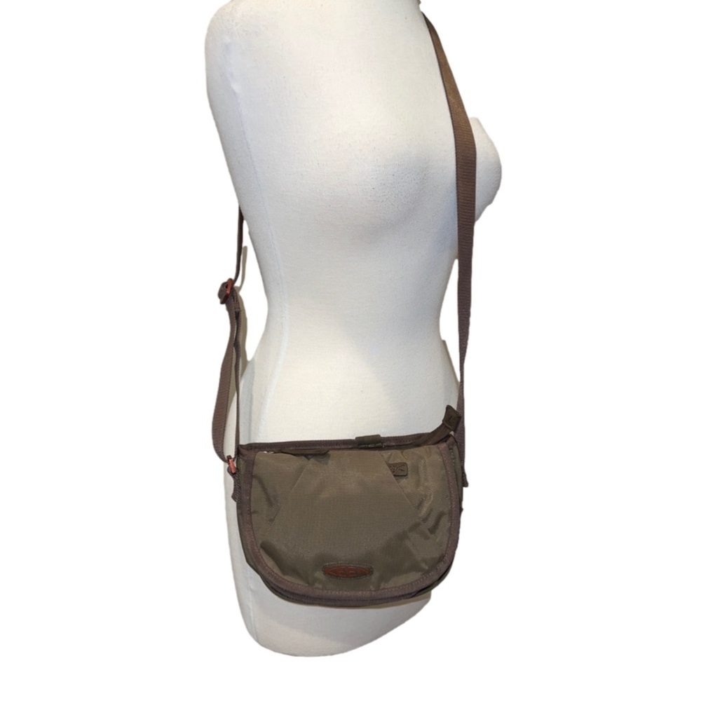 Keen Mini Bag in Olive and Brown